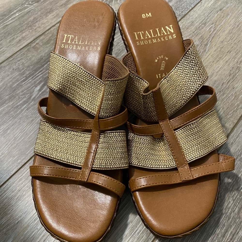 Gold and brown wedges